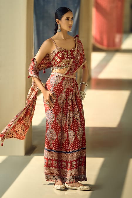 Samyukta Singhania Geometric Print Pre-Draped Saree With Blouse 