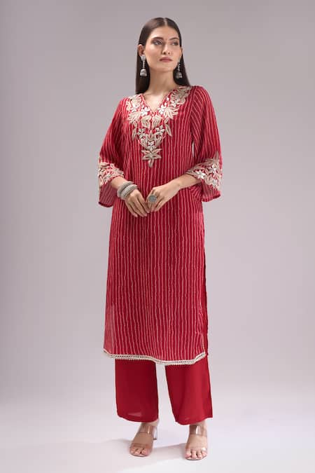 Samyukta Singhania Red Chinon, Silk, Shantoon, Chiffon Gota Patti, Zari, Bandhani Print Kurta Set Online at Aza Fashions Samyukta Singhania_Red Chinon, Silk, Shantoon, Chiffon Gota Patti, Zari, Bandhani Print Kurta Set _Online_at_Aza_Fashions