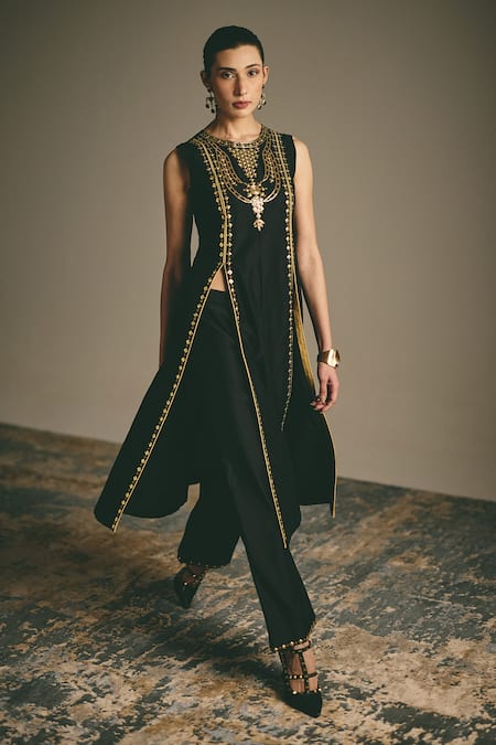 Shimona Metallic Embroidered Kurta & Pant Set 