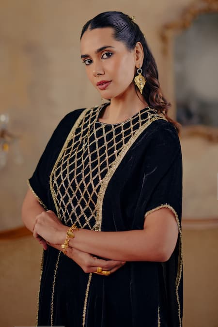 Buy Ajiesh Oberoi Black Velvet Embroidery Ruaab Cape And Pant Set Online at Aza Fashions Buy_Ajiesh Oberoi_Black Velvet Embroidery Ruaab Cape And Pant Set _Online_at_Aza_Fashions