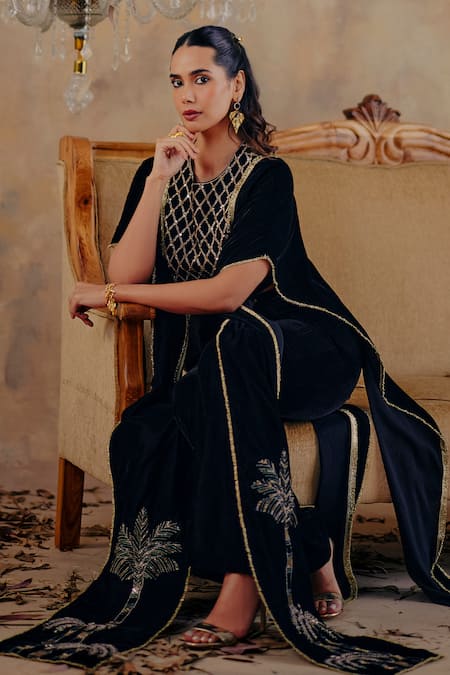Buy Ajiesh Oberoi Black Velvet Embroidery Ruaab Cape And Pant Set Buy_Ajiesh Oberoi_Black Velvet Embroidery Ruaab Cape And Pant Set