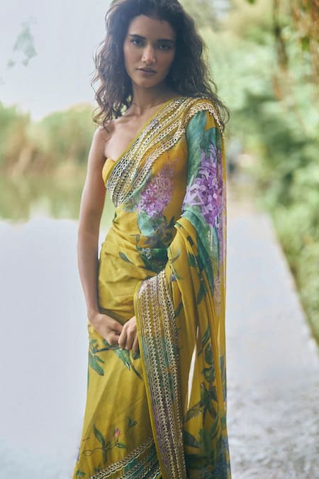 Anushree Reddy Printed Saree With Unstitched Blouse Piece 