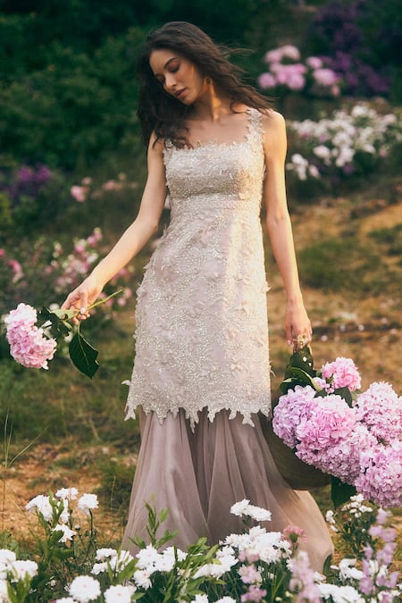 Anushree Reddy Embroidered Kurta Set 