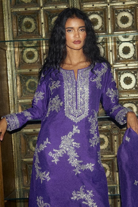 Anushree Reddy Aari Work Kurta Pant Set 