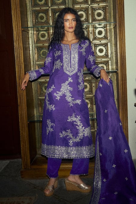 Anushree Reddy Aari Work Kurta Pant Set 