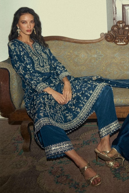 Anushree Reddy Aari Embroidered Kurta Set 