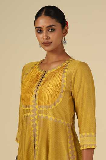 Buy_LATHA PUTTANNA_Gold , Cotton, Organza, Chanderi Embroidery Round Neck Kurta Set _Online_at_Aza_Fashions