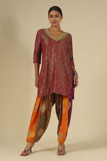 LATHA PUTTANNA Maroon Silk, Organza Embroidery, Zari Hand Karnataka Kurta Set With Dupatta Online at Aza Fashions LATHA PUTTANNA_Maroon Silk, Organza Embroidery, Zari Hand Karnataka Kurta Set With Dupatta _Online_at_Aza_Fashions