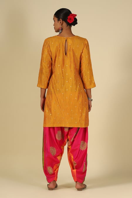 LATHA PUTTANNA Hand Embroidered Karnataka Silk Kurta Set 