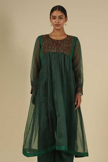 Shop_LATHA PUTTANNA_Green Silk, Organza Embroidery Round Neck, Yes Block Print Kalamkari Kurta Set _Online_at_Aza_Fashions