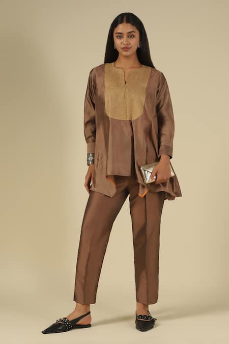 LATHA PUTTANNA Brown Silk Embroidery Split V-neck Contrast Yoke Top Online at Aza Fashions LATHA PUTTANNA_Brown Silk Embroidery Split V-neck Contrast Yoke Top _Online_at_Aza_Fashions