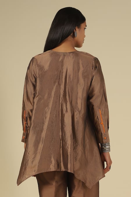 LATHA PUTTANNA Brown Silk Embroidery Split V-neck Contrast Yoke Top at Aza Fashions LATHA PUTTANNA_Brown Silk Embroidery Split V-neck Contrast Yoke Top _at_Aza_Fashions