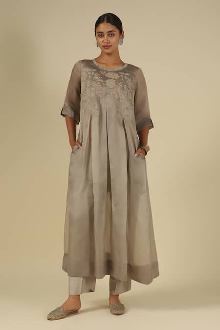 LATHA PUTTANNA Silk Thread Embroidered Long Kurta 