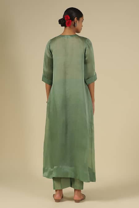 LATHA PUTTANNA Silk Thread Embroidered Kurta 