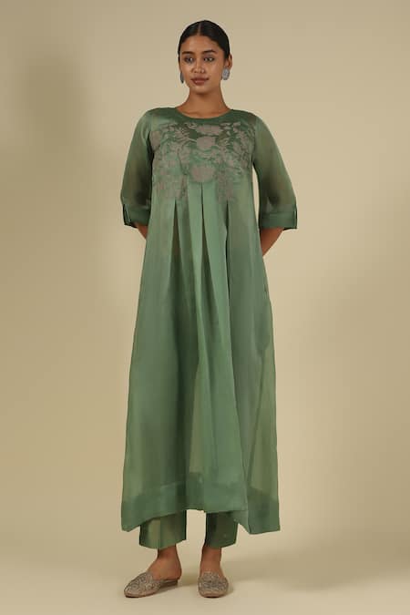 LATHA PUTTANNA_Green Organza, Satin Embroidery Round Neck Silk Thread Kurta _Online_at_Aza_Fashions