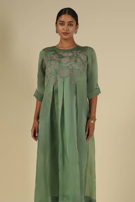 Buy_LATHA PUTTANNA_Green Organza, Satin Embroidery Round Neck Silk Thread Kurta _Online_at_Aza_Fashions