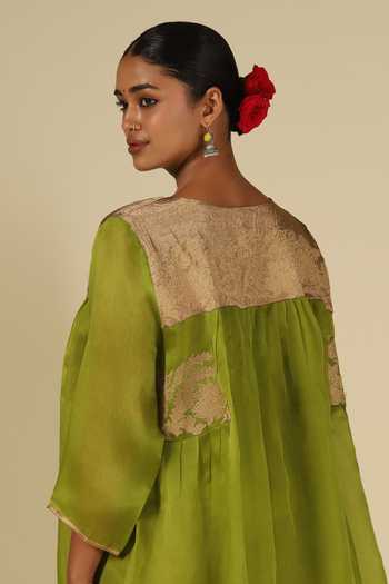 LATHA PUTTANNA Green Silk, Cotton, Organza, Tissue Applique Round Contrast Kurta And Pant Set Online at Aza Fashions LATHA PUTTANNA_Green Silk, Cotton, Organza, Tissue Applique Round Contrast Kurta And Pant Set _Online_at_Aza_Fashions