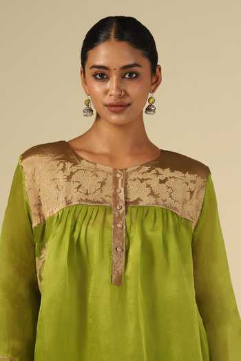 LATHA PUTTANNA Green Silk, Cotton, Organza, Tissue Applique Round Contrast Kurta And Pant Set at Aza Fashions LATHA PUTTANNA_Green Silk, Cotton, Organza, Tissue Applique Round Contrast Kurta And Pant Set _at_Aza_Fashions