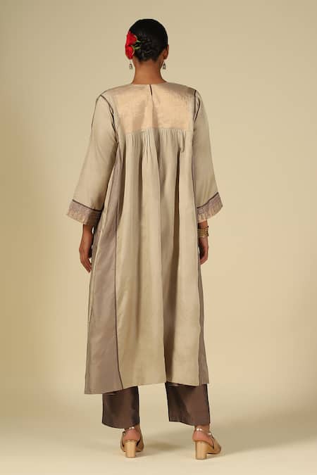 LATHA PUTTANNA Hand Embroidered Kurta Set 