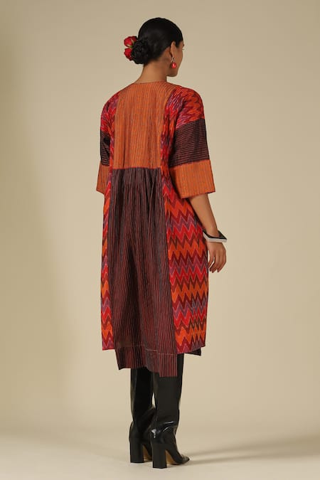 LATHA PUTTANNA Silk Thread Embroidered Long Kurta 