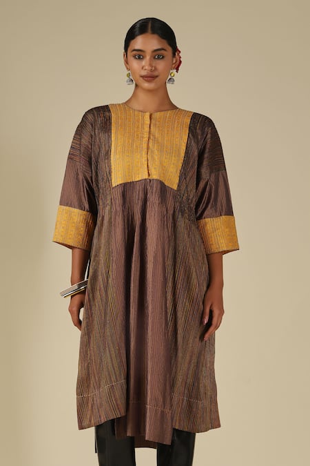 LATHA PUTTANNA_Gold Silk Embroidery Round Neck Thread Kurta _Online_at_Aza_Fashions
