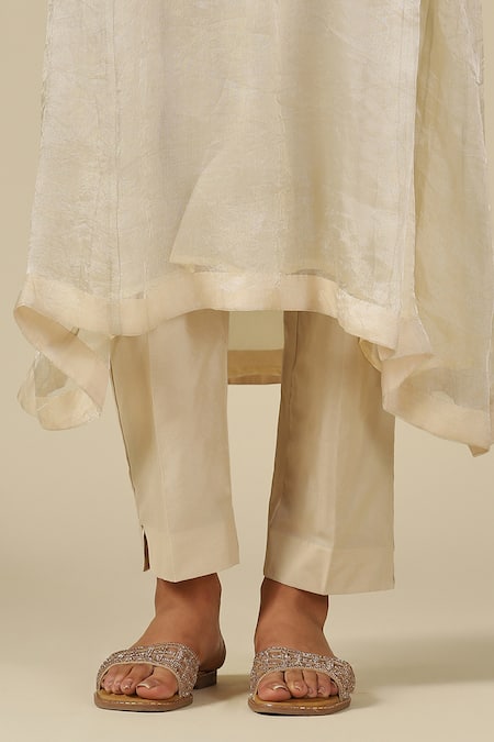 Buy_LATHA PUTTANNA_Ivory Silk, Cotton, Organza, Tissue Embroidery Round Neck, Yes Thread Kurta Set 