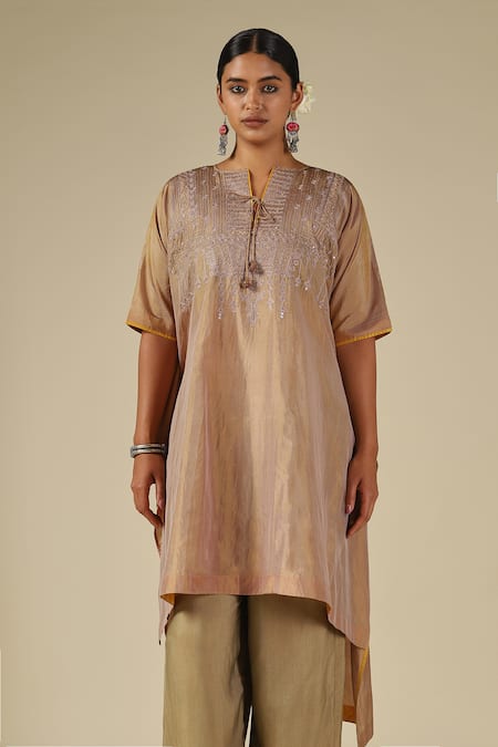 Buy_LATHA PUTTANNA_Taupe Silk, Cotton Embroidery, Mirrors Split V-neck Thread Kurta Set 