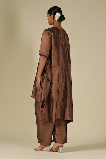 LATHA PUTTANNA Silk Thread Embroidered Kurta Set 