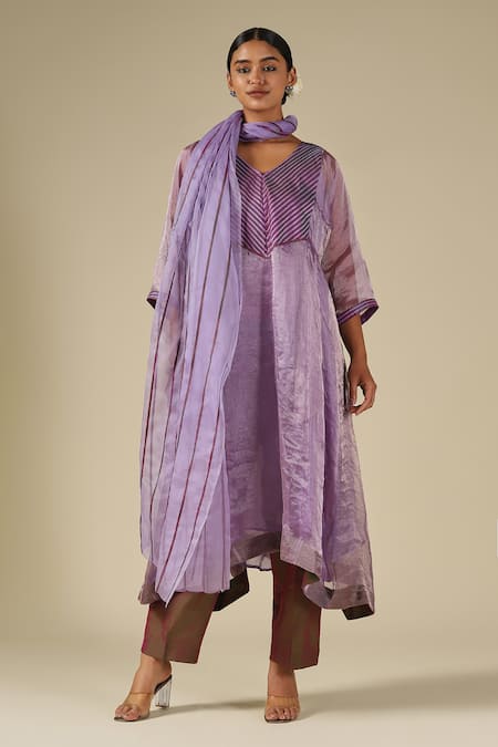 LATHA PUTTANNA Contrast Yoke Kurta Set 