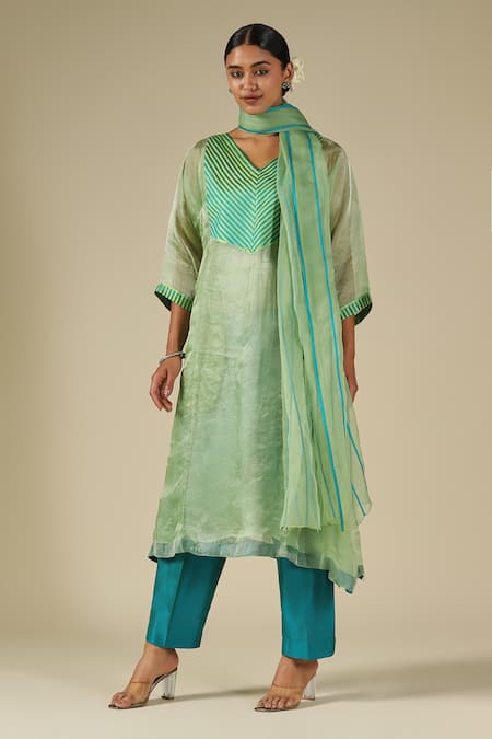 LATHA PUTTANNA Contrast Yoke Kurta Set 