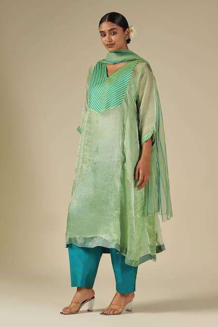 Buy LATHA PUTTANNA Mint Silk, Cotton, Organza V-neck, Yes Contrast Yoke Kurta Set Online at Aza Fashions Buy_LATHA PUTTANNA_Mint Silk, Cotton, Organza V-neck, Yes Contrast Yoke Kurta Set _Online_at_Aza_Fashions