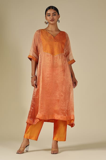 LATHA PUTTANNA Contrast Yoke Kurta Set 