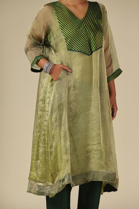 Shop_LATHA PUTTANNA_Green Silk, Cotton, Organza, Tissue V-neck Contrast Yoke Kurta Set 