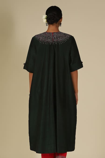 Shop_LATHA PUTTANNA_Green Silk Beads Round Neck, Yes Embellishment Kurta Set _Online_at_Aza_Fashions