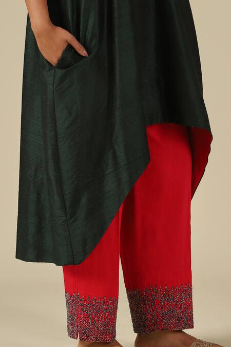 Buy_LATHA PUTTANNA_Green Silk Beads Round Neck, Yes Embellishment Kurta Set 