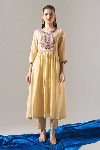 Samyukta Singhania Beige Chanderi, Shantoon Embroidery, Sequins, Mirrors, Lace Mul Kurta Set Online at Aza Fashions Samyukta Singhania_Beige Chanderi, Shantoon Embroidery, Sequins, Mirrors, Lace Mul Kurta Set _Online_at_Aza_Fashions