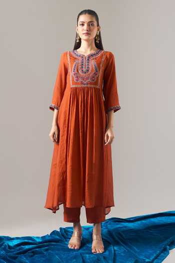 Samyukta Singhania Rust Chanderi, Shantoon Embroidery, Sequins, Mirrors, Lace Round Mul Kurta Set Online at Aza Fashions Samyukta Singhania_Rust Chanderi, Shantoon Embroidery, Sequins, Mirrors, Lace Round Mul Kurta Set _Online_at_Aza_Fashions