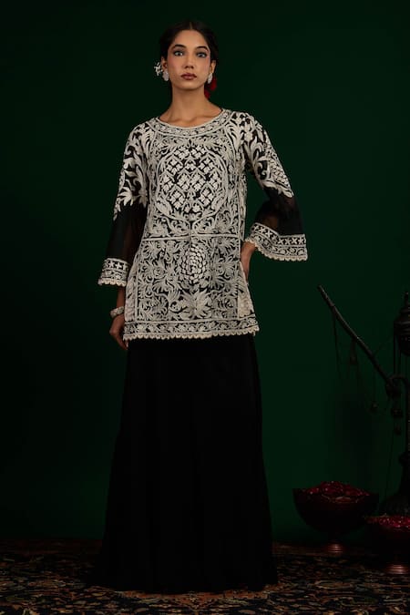Omana By Ranjana Bothra Rajsi Embroidered Kurta With Sharara 