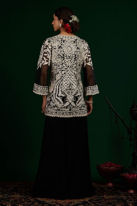 Omana By Ranjana Bothra Rajsi Embroidered Kurta With Sharara 