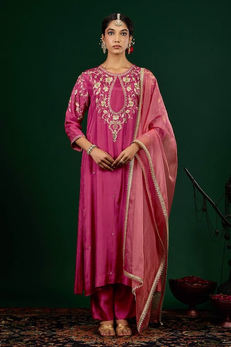 Omana By Ranjana Bothra Gulnaar Embroidered Kurta Set 
