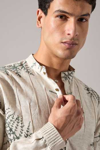 Son Of A Noble Snob_Ivory Linen Amos Fern Kurta Set _at_Aza_Fashions