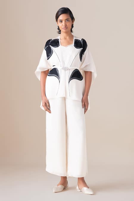 Ampm Veya Filigree Pattern Cape & Palazzo Set 