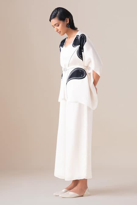 Buy Ampm Ivory Organza, Satin Open Neck, Scoop Veya Filigree Pattern Cape And Palazzo Set Online at Aza Fashions Buy_Ampm_Ivory Organza, Satin Open Neck, Scoop Veya Filigree Pattern Cape And Palazzo Set _Online_at_Aza_Fashions