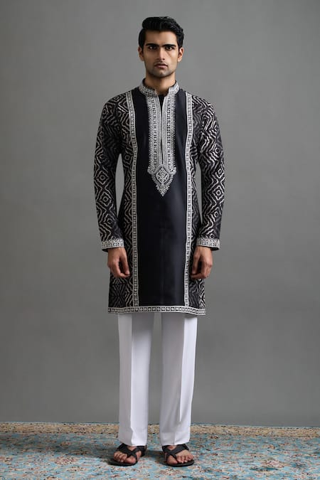 Gargee Designers Black Veer Kurta Set 