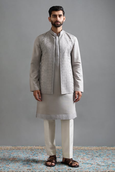 Gargee Designers Sterling Aura Embroidered Bundi Set 