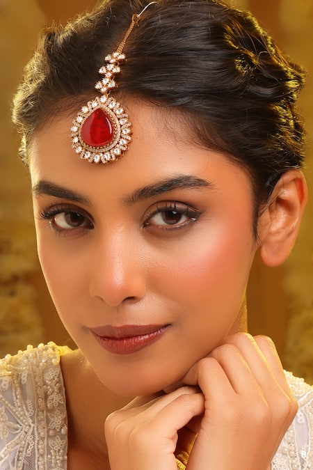Ruby Raang Kundan Embellished Maangtikka 