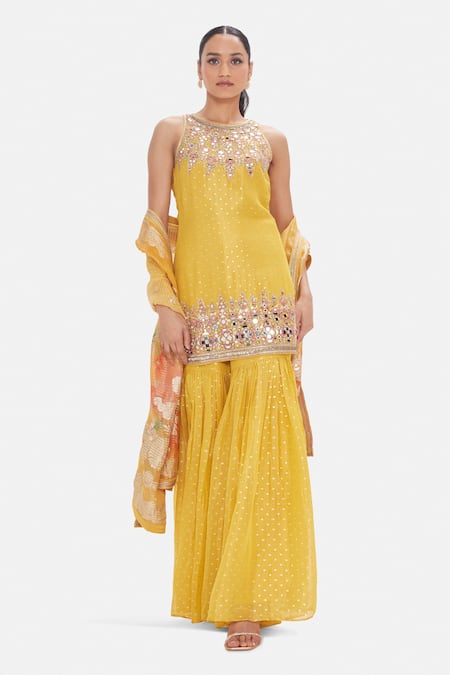 Basanti Kapde aur Koffee Vintage Amber Kurta Sharara Set 