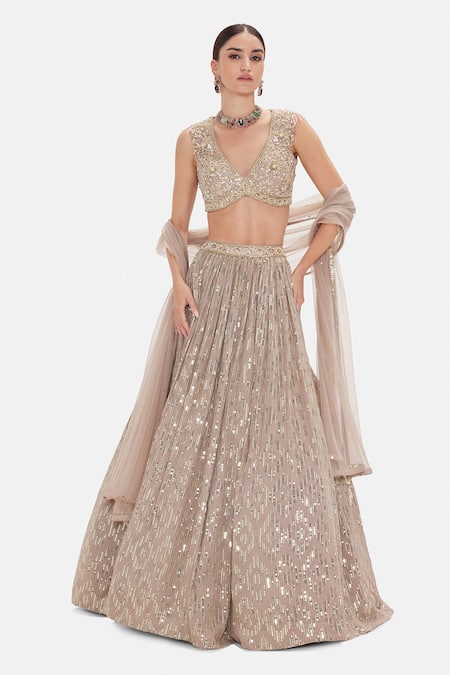 Basanti Kapde aur Koffee Astral Reflection Lehenga Set 