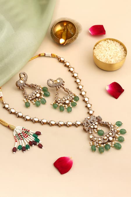 Ruby Raang Kundan Embellished Pendant Necklace Set 