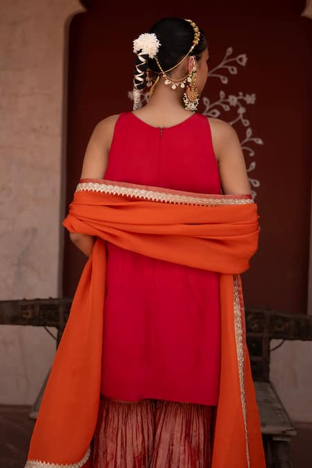 Nikunj By NIIDHI BAJAJ Laal Rang Embroidered Kurta Gharara Set 